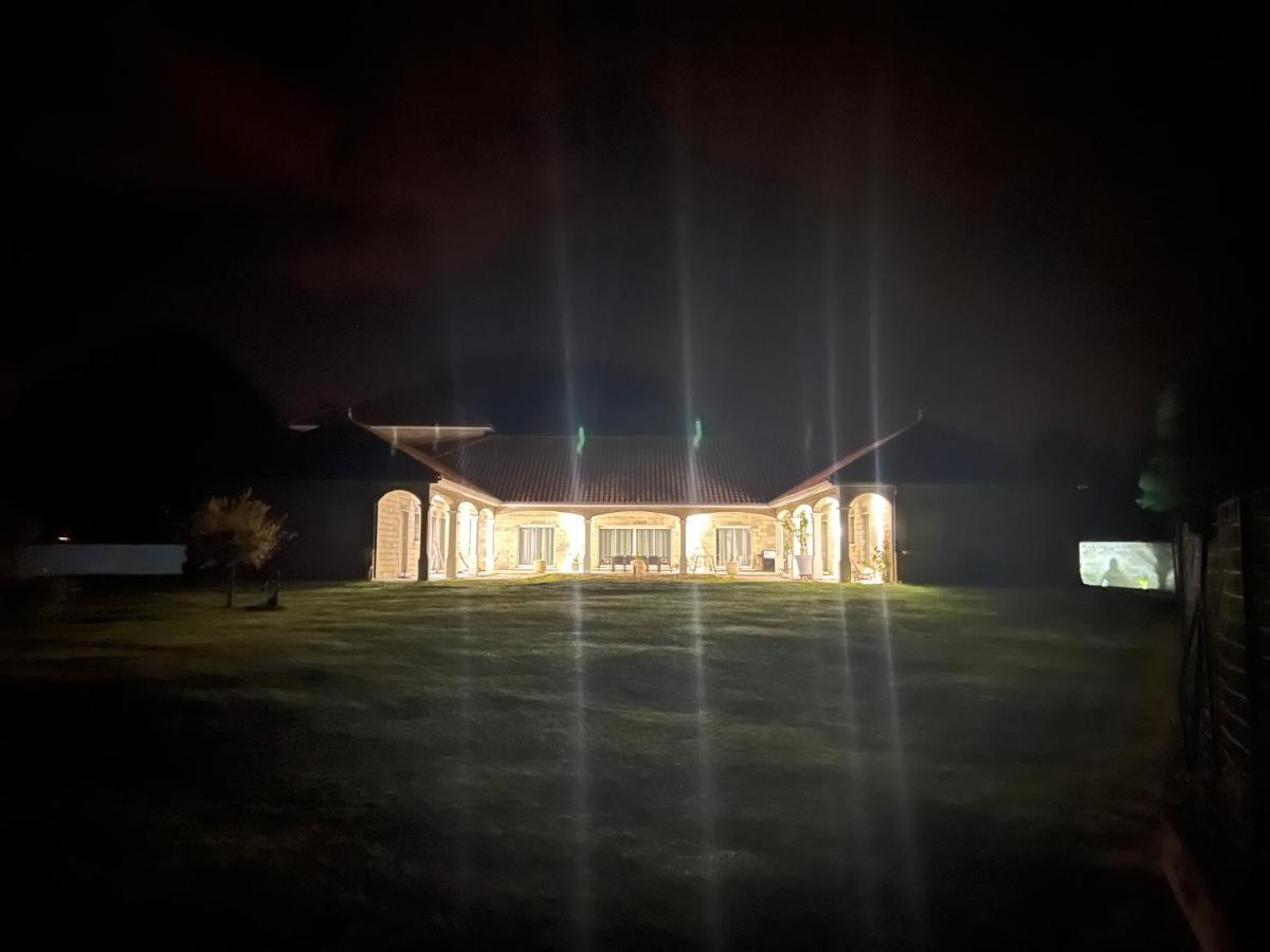 Chez Saliha Et Serge Lamarche-Sur-Saone Esterno foto